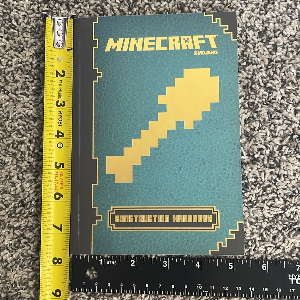 Book Minecraft Construction Handbook Scholastic paperback book gamers SEE FLAWS
